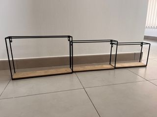 Scaffali metallici con legno