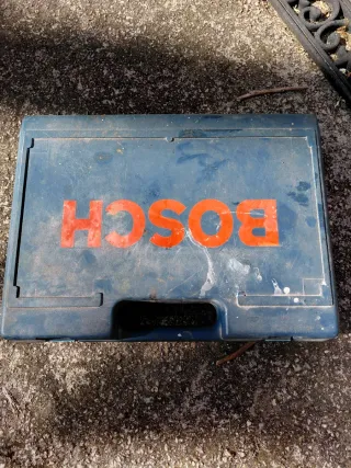 Taladro Bosch con maletín