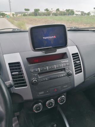 Mitsubishi Outlander  4x42011