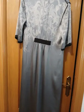 Vestido estampado paisley marca de lujo Gustav.