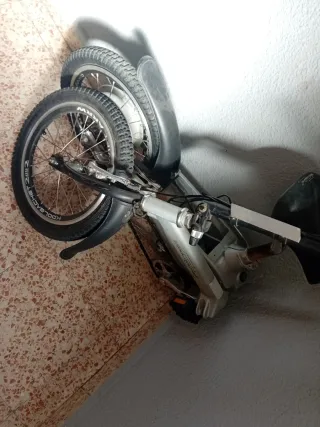Bicicleta plegable eléctrica