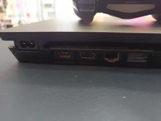 PS4 (PlayStation 4) Negra con Mando 1TB
