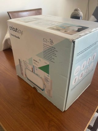 Cricut Joy con accessori e poco utilizzo