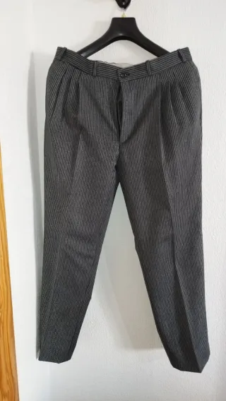 Chaqué Negro Clásico con Pantalón Raya