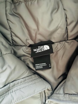 Chaqueta The North Face Gris con Capucha