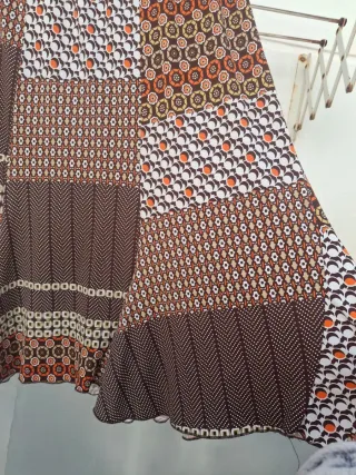 Falda estampada patchwork.  Medidas en descripción