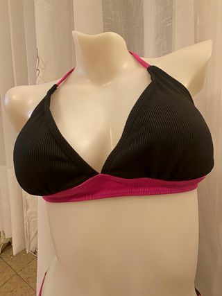 Traje de baño bikini negro y rosa