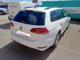 Volkswagen Golf Volkswagen Golf Business & Navi 1.6 TDI 85kW Variant