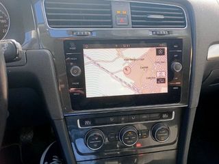 Volkswagen Golf Volkswagen Golf Business & Navi 1.6 TDI 85kW Variant