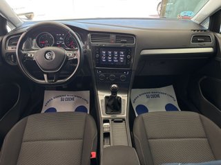 Volkswagen Golf Volkswagen Golf Business & Navi 1.6 TDI 85kW Variant