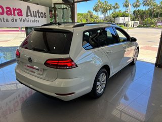 Volkswagen Golf Volkswagen Golf Business & Navi 1.6 TDI 85kW Variant