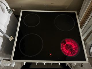 Vitrocerámica y horno Corbero
