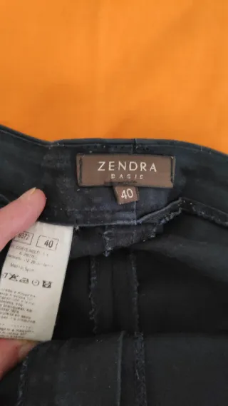Bermudas Zendra Negro Talla L