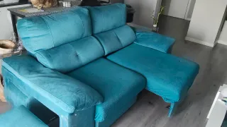 Sofá de 3 plazas deslizante + 2puff