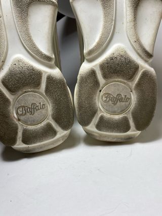 Zapatillas Buffalo Blancas con Pines