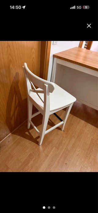 Isla de cocina madera y metal y taburetes