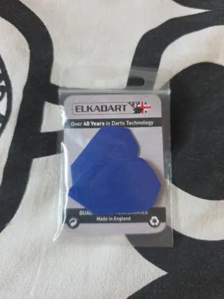 Plumas y cañas para dardos Elkadart