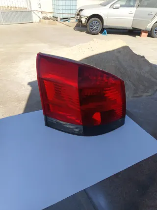 Pilotos trasero rojo Opel Signum