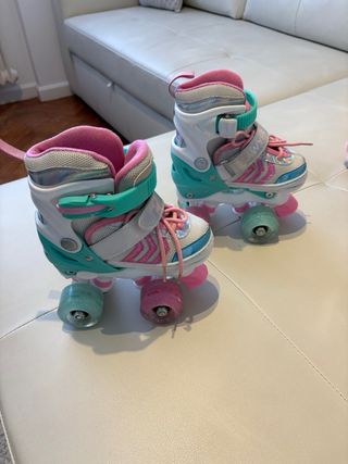 Patines niña T. 23-26 poco uso