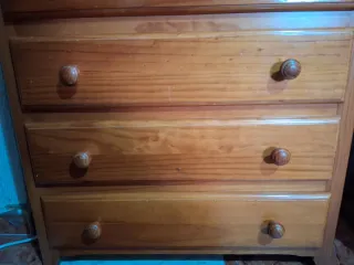 Cómoda de madera con 6 cajones
