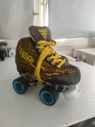 Patines Replic hockey amarillos y negros
