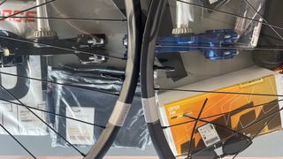 CRANKBROTHERS Synthesis ALLOY ENDURO Ruedas 29