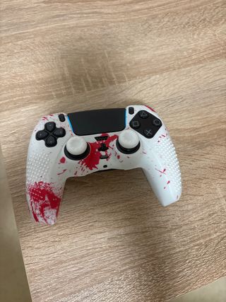 Controller PS5 con joystick difettoso