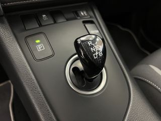 Toyota Auris BERLINA CON PORTÓN 1.8 140H HYBR 2018
