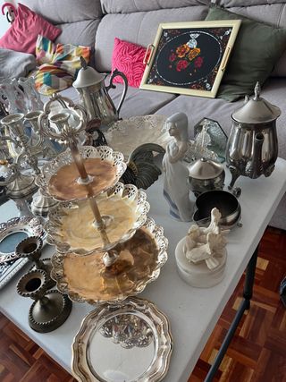 Plata y Porcelana:lote de artículos antiguos