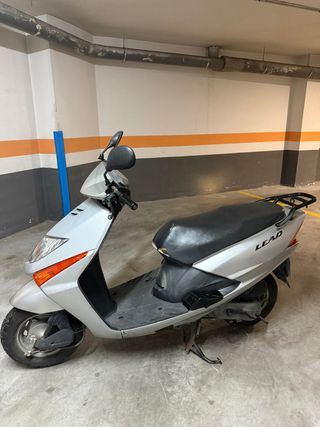 Honda Lead 100 (Solo 14.700 km) - Scooter