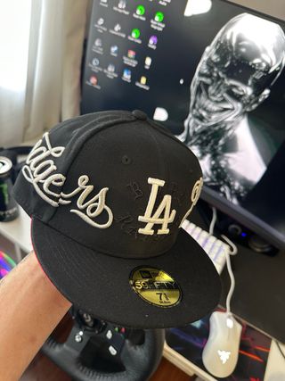 Gorra New Era LA Negra, talla 56,8 cm