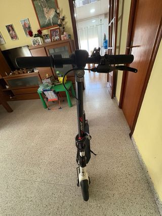 Patinete Eléctrico Aprilia eSRZ