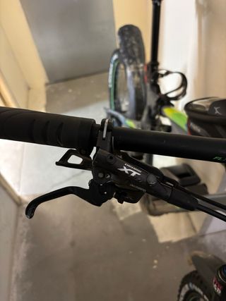 Bicicleta eléctrica de montaña