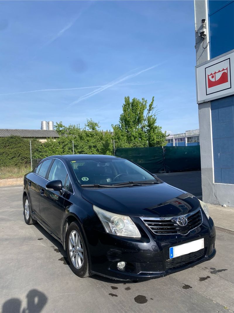 Toyota Avensis 2.0 D-4D 126CV - foto 1