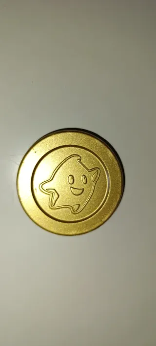 Moneda y figura Luigi Bros McDonald's