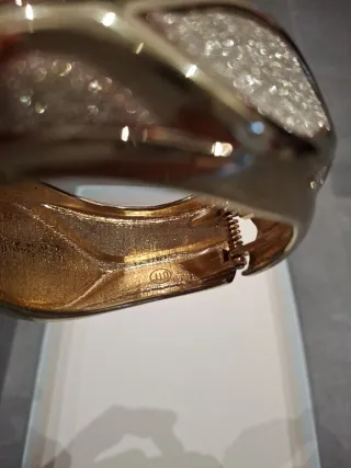 Bracciale JLO dorato a scatto