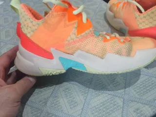 Zapatillas Nike Jordan Naranja y amarillo