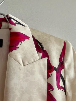 Conjunto Zara Blazer y Pantalón Estampado