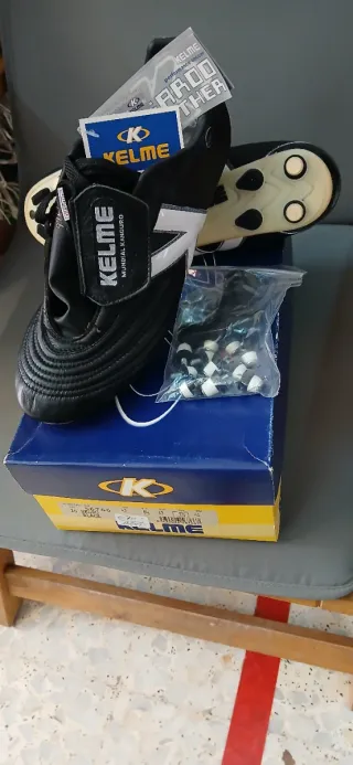Botas Fútbol Kelme Tacos Intercambiables Talla 42