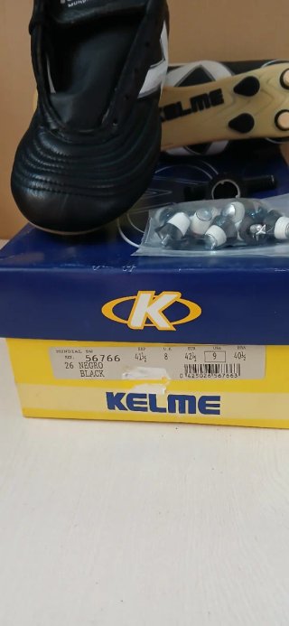 Botas Fútbol Kelme Tacos Intercambiables Talla 42