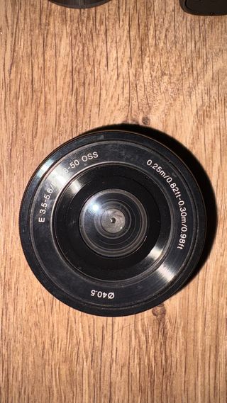 Sony ZV-E10 + Objetivo 16-50 + Extras