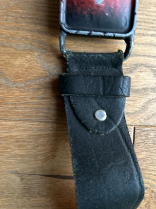 Cintura in pelle con fibbia decorata