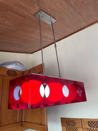 Lámpara de techo rectangular roja