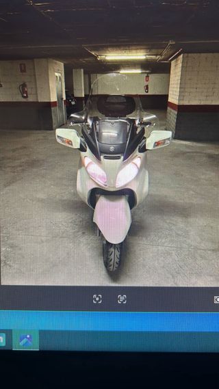 Suzuki Burgman 650 ABS Blanca