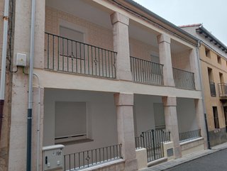Rejas de hierro para ventanas, balcones y soportal