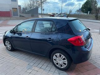 Toyota Auris 2.0D-4D Luna 5p