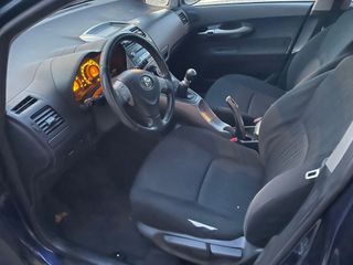 Toyota Auris 2.0D-4D Luna 5p