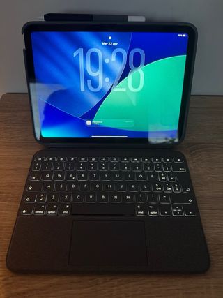 Logitech Combo Touch per iPad 10ª Generazione