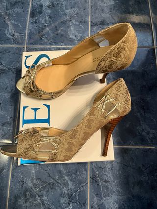 Scarpe con tacco Guess oro