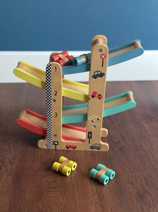 Rampa de coches de madera para niños